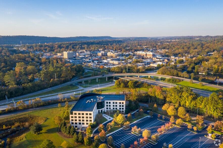 More Photos Of 2501 20th Pl S, Birmingham Office For Lease