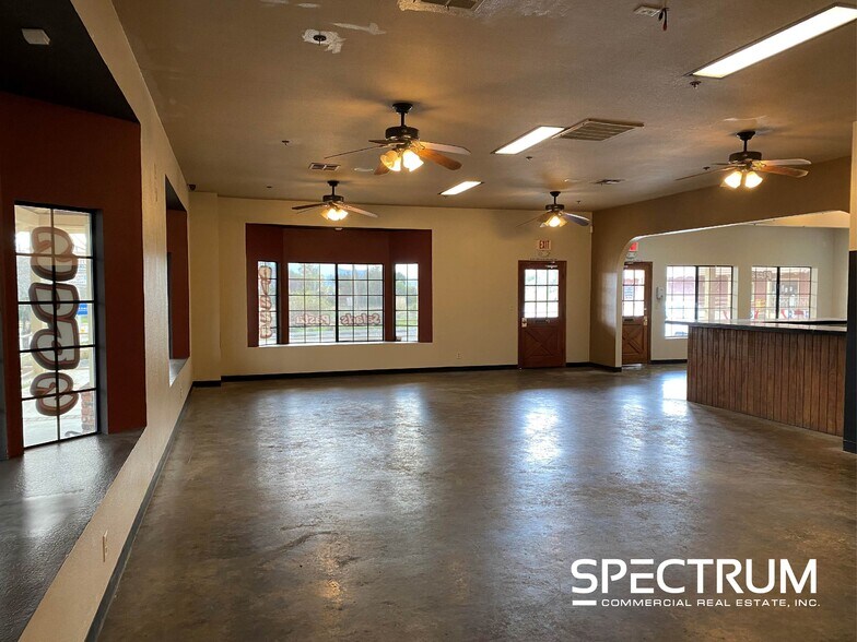 More Photos Of 33301-33323 Agua Dulce Canyon Rd, Agua Dulce Freestanding For Lease