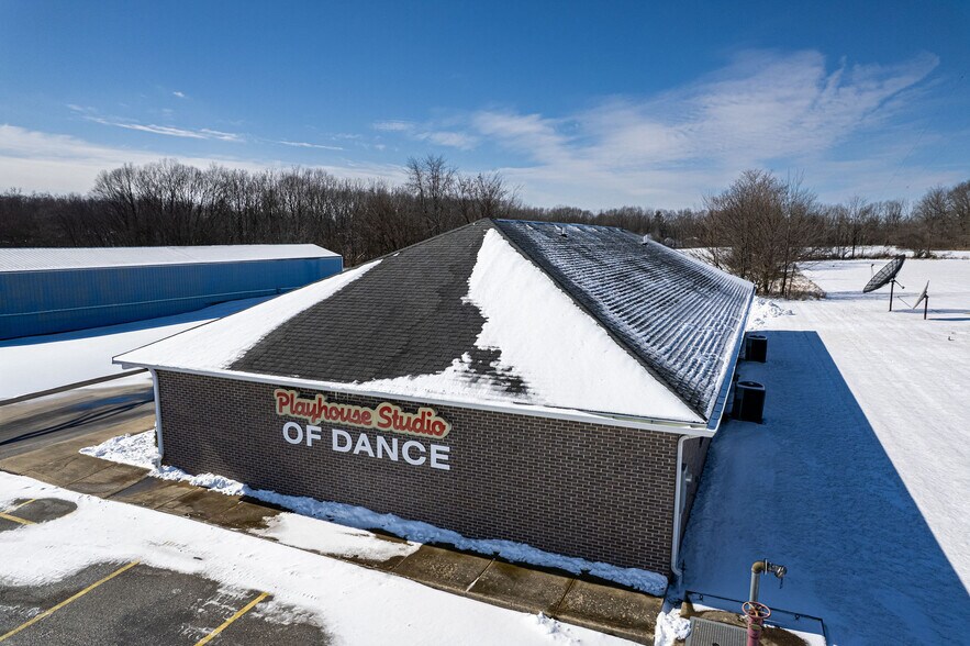 More Photos Of 1366 S Wabash St, Wabash Office For Sale