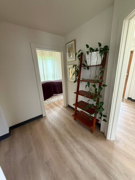 More Photos Of 2117 S Stewart Ave, Springfield General Retail For Sale