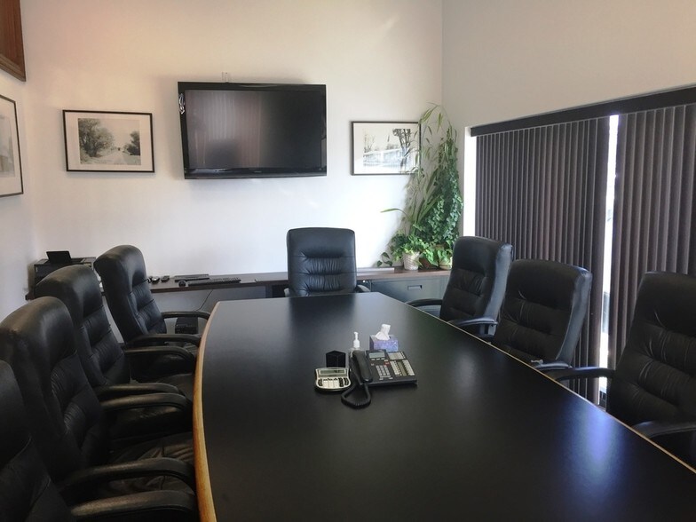 More Photos Of 501 W Colfax St, Palatine Medical For Lease