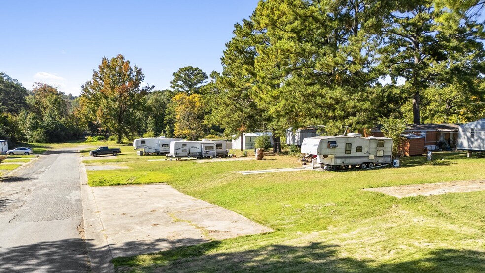 More Photos Of 2926 Una St, Birmingham Manufactured Housing Mobile Home Park For Sale