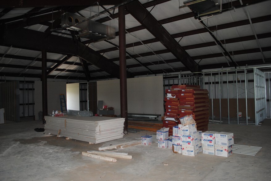 More Photos Of 108 Martin Ct, Trinity Office For Sale