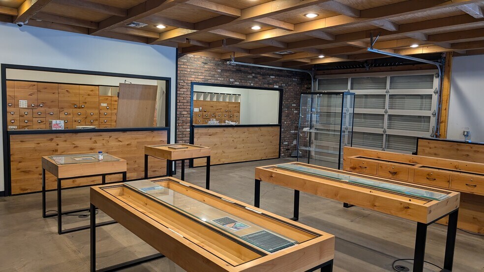 More Photos Of 460 N Switzer Canyon Dr, Flagstaff Storefront Retail Office For Sale