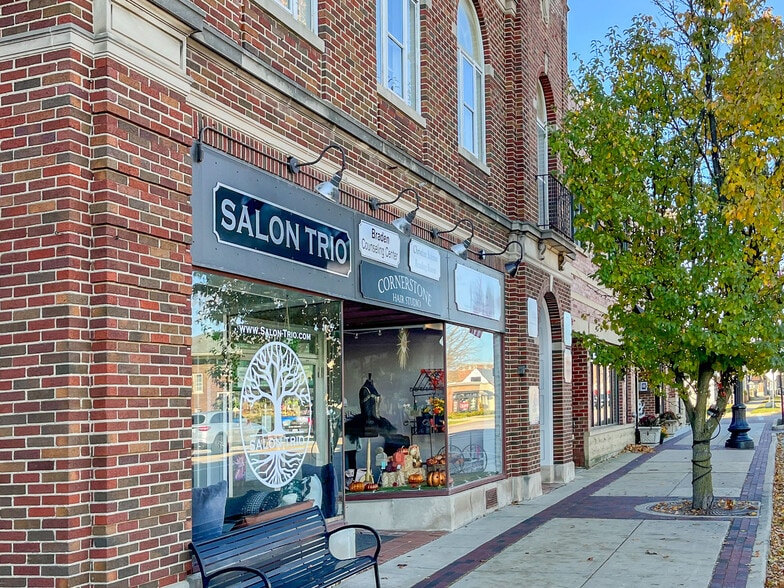 More Photos Of 322-324 W State St, Geneva Office For Lease