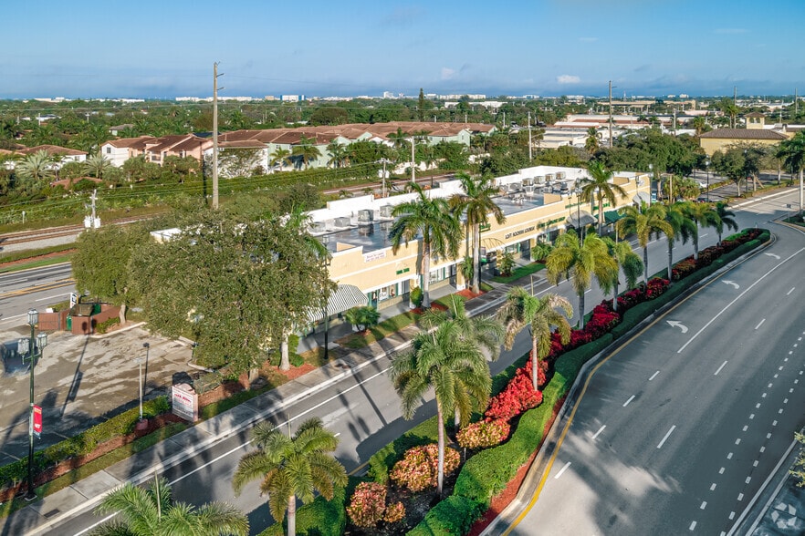 More Photos Of 555 N Federal Hwy, Boca Raton Unknown For Lease