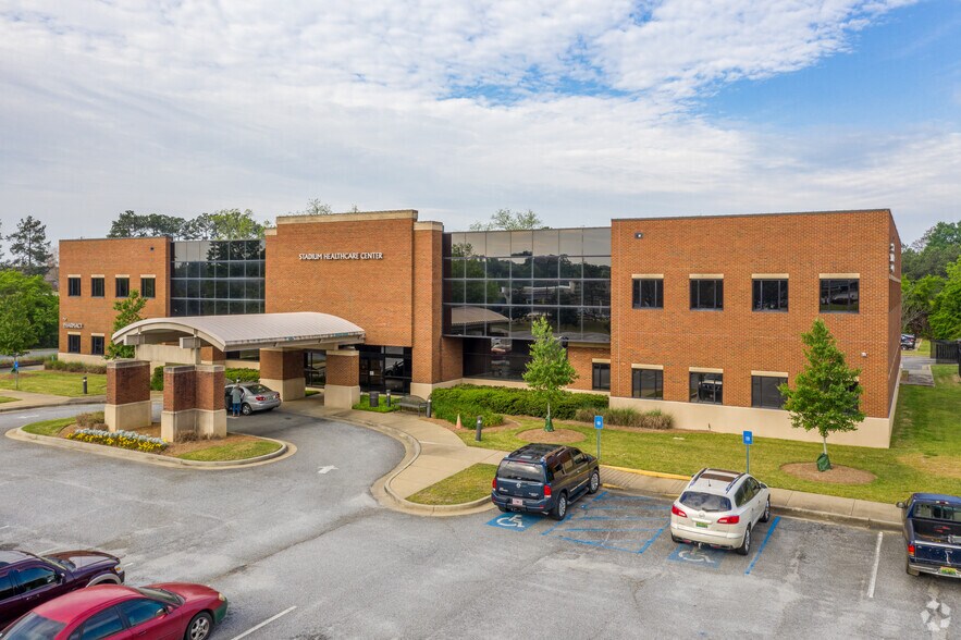 More Photos Of 1810 Stadium Dr, Phenix City Medical For Lease