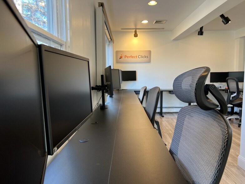 More Photos Of 354 Kingston Rd, Parsippany Office Residential For Lease
