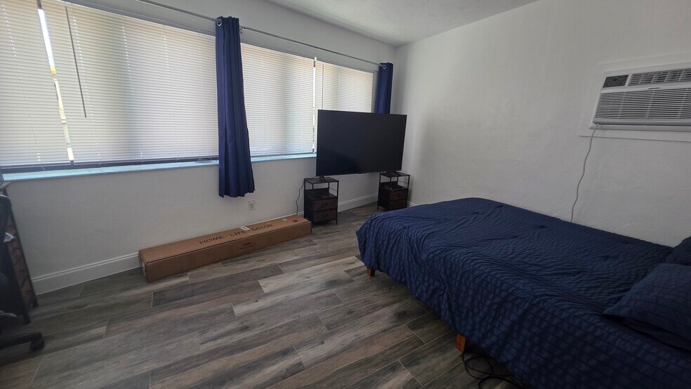 More Photos Of 117 N 5th St, Fort Pierce Office Residential For Sale