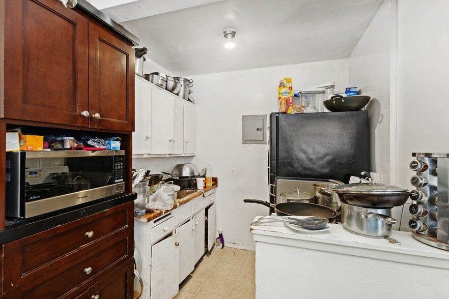 More Photos Of 637 N Anna Dr, Anaheim Apartments For Sale