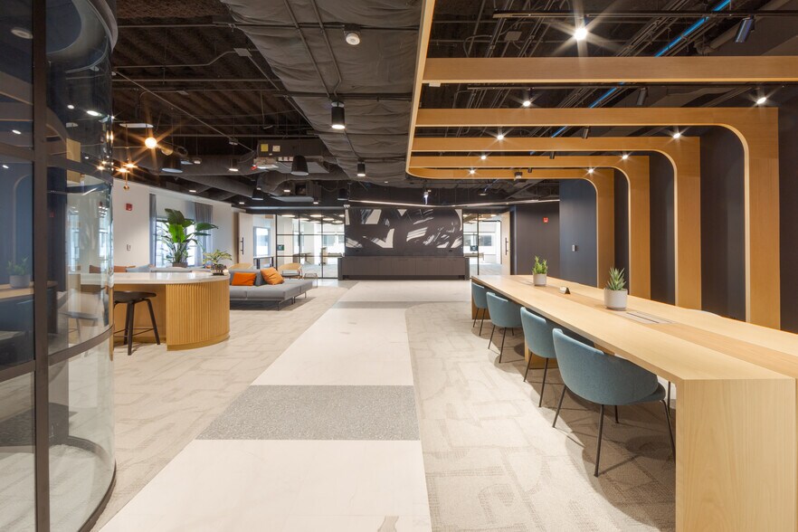 More Photos Of 200 W Madison St, Chicago Office For Lease
