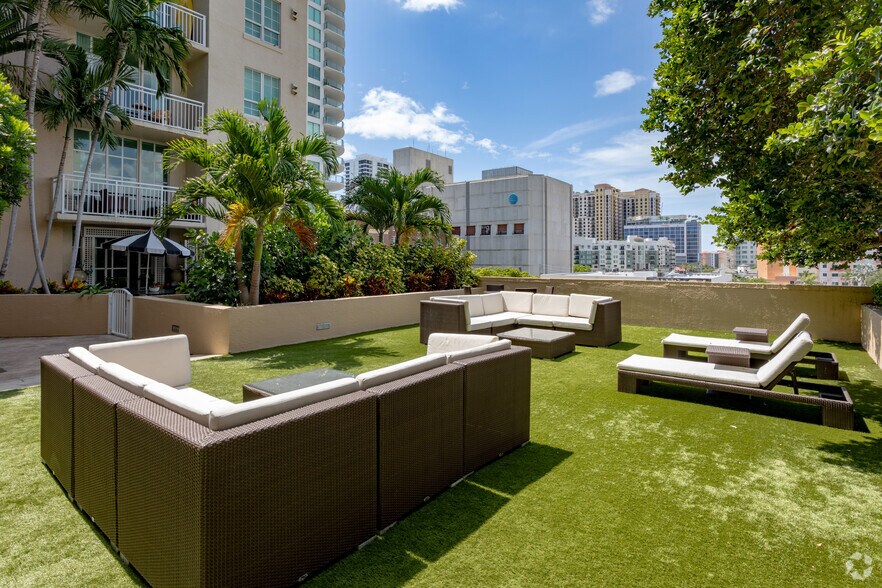 More Photos Of 410 Evernia St, West Palm Beach Apartments For Lease