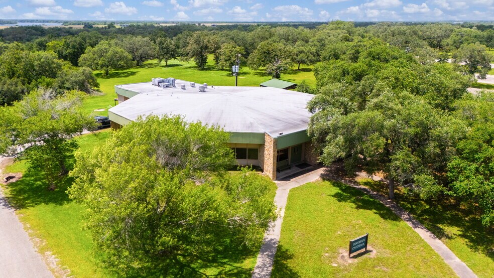 More Photos Of 120 David Wade Dr, Victoria Rehabilitation Center For Sale