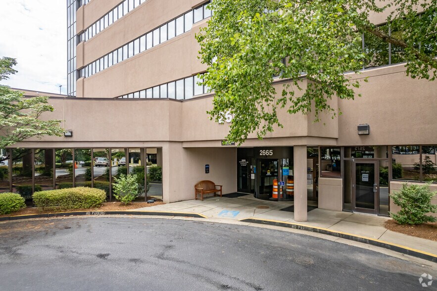 More Photos Of 2665 N Decatur Rd, Decatur Medical For Lease