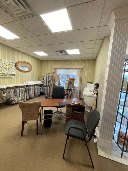 More Photos Of 59 Sunrise hwy, East Islip Freestanding For Lease