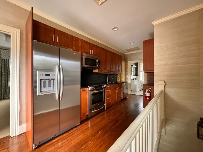 More Photos Of , Raleigh Office For Sale