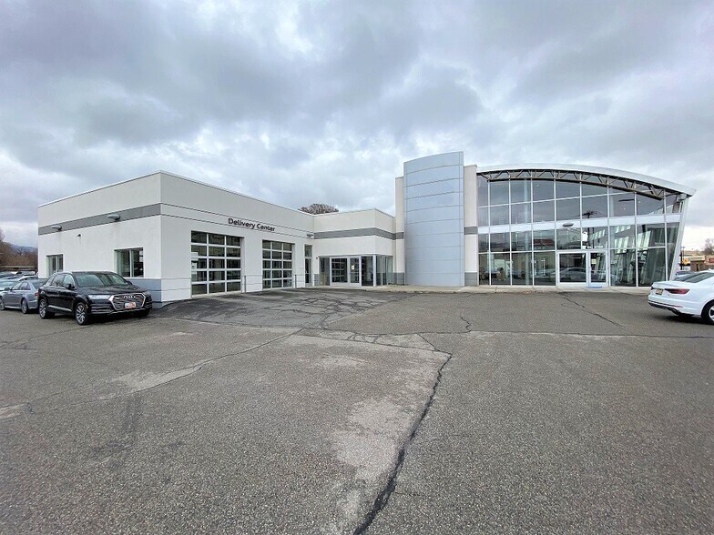 More Photos Of 979 S State St, Salt Lake City Auto Dealership For Lease