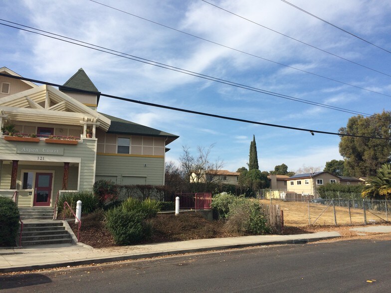 More Photos Of 125 Aspen Dr, Martinez Land For Sale