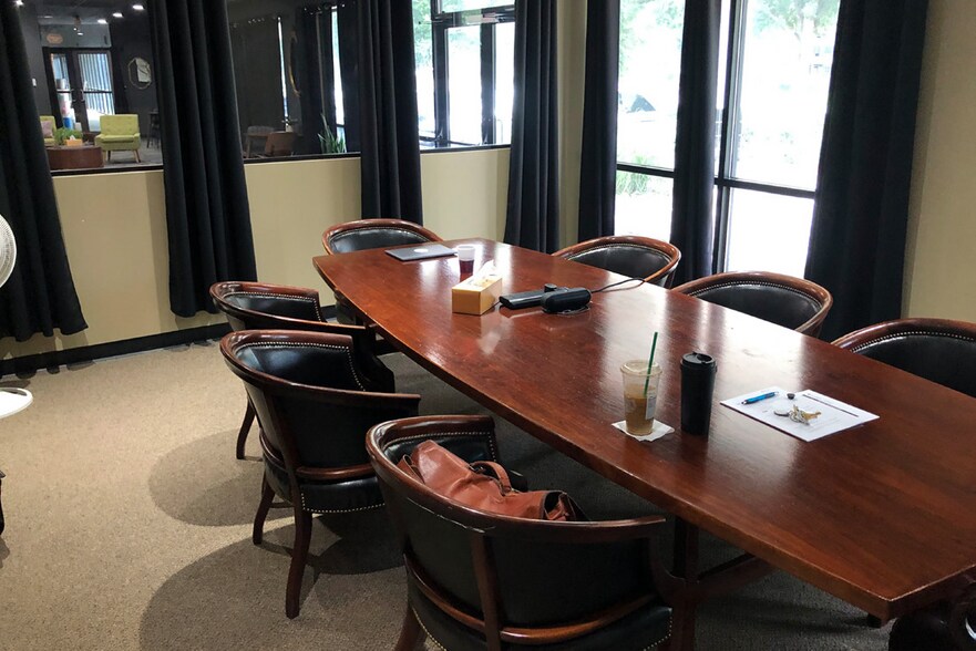 More Photos Of 3033 W Royal Ln, Irving Showroom For Sale