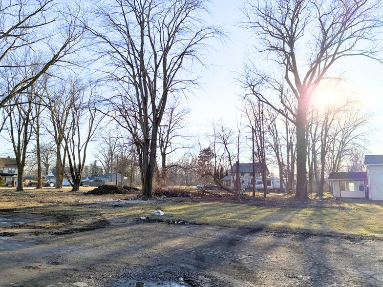 More Photos Of , Sheffield Lake General Retail For Sale