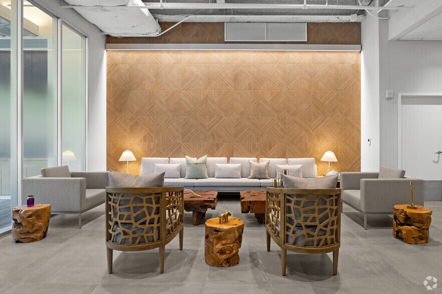 More Photos Of 801 Main Ave, Norwalk Unknown For Lease