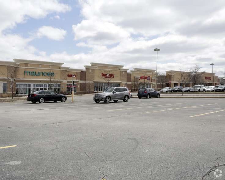 More Photos Of 351-375 S Weber Rd, Romeoville General Retail For Sale