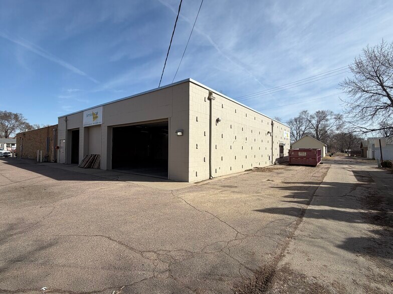 More Photos Of 1905 A St, South Sioux City Industrial For Sale