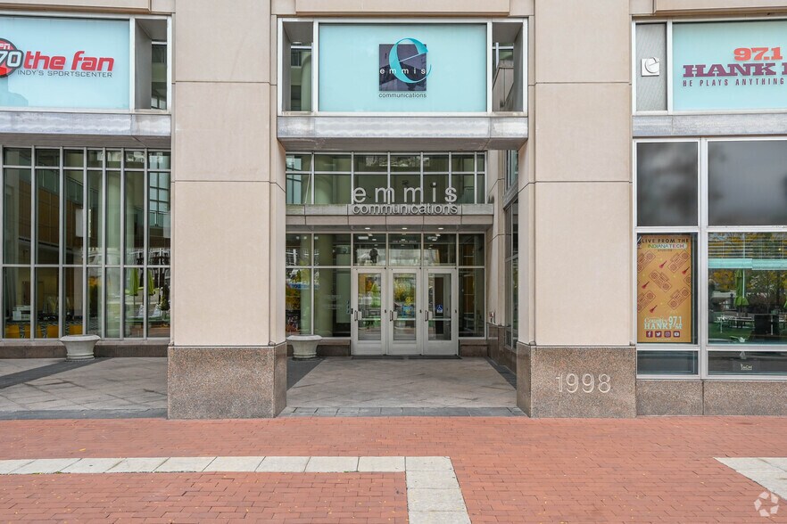 More Photos Of 40 Monument Cir, Indianapolis Office For Sale