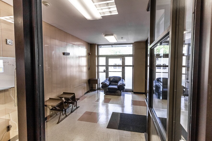 More Photos Of 89-91 Shelton Ave, New Haven Light Manufacturing For Lease