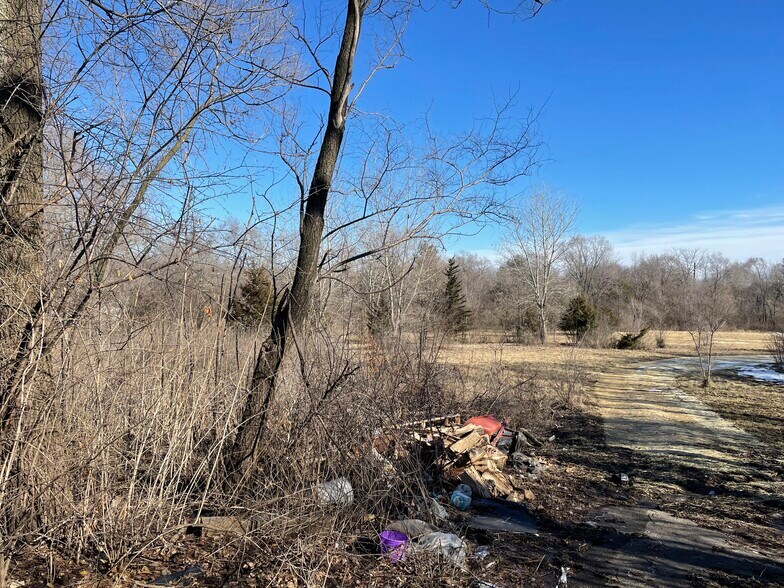 More Photos Of 100 E Indian Trail Road, Aurora Land For Sale