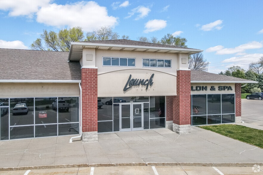 More Photos Of 8655-8675 Northpark Ct, Johnston General Retail For Lease