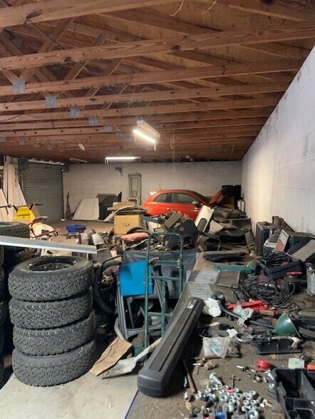 More Photos Of 4420 N Hale Ave, Tampa Warehouse For Sale