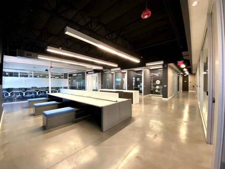 More Photos Of 6010 S Durango Dr, Las Vegas Loft Creative Space For Sale