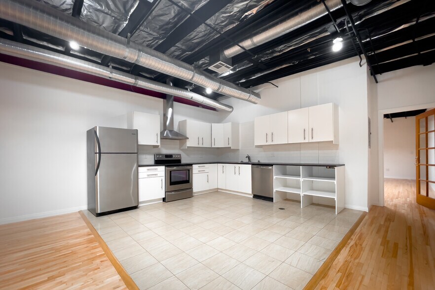 More Photos Of 5401 W Alvern Cir, Los Angeles Office Residential For Lease