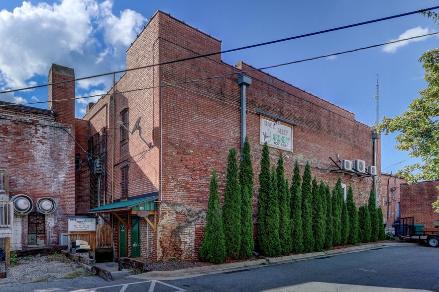 More Photos Of 227-229 S Scales St, Reidsville Storefront Retail Residential For Sale