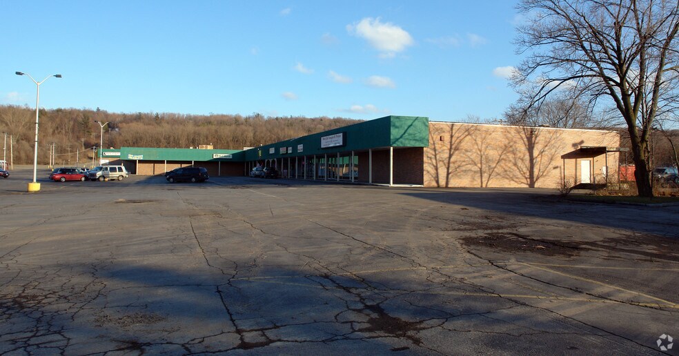 More Photos Of 5957-6003 S Salina St, Syracuse Storefront For Lease