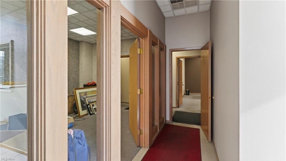 More Photos Of 3060 Gale Ave, Hubbard Warehouse For Sale