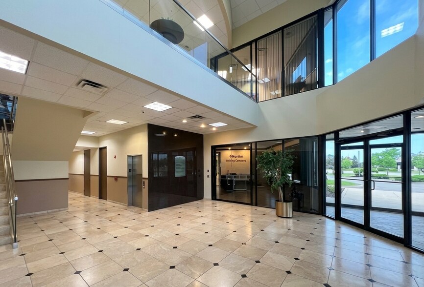 More Photos Of 8400 N Sam Houston Pky W, Houston Office For Lease