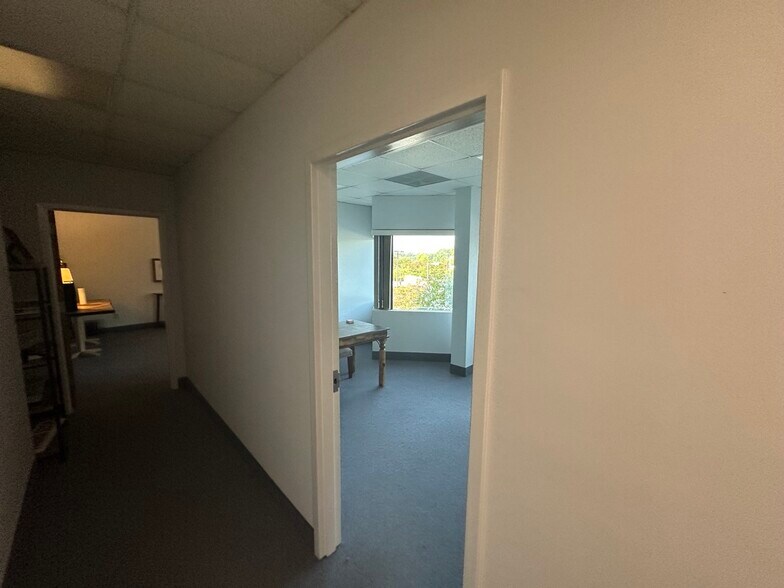 More Photos Of 4011 University Dr, Durham Office Residential For Lease