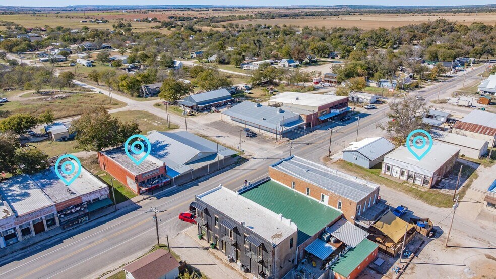 More Photos Of 4153 3rd St, Walnut Springs General Retail For Sale