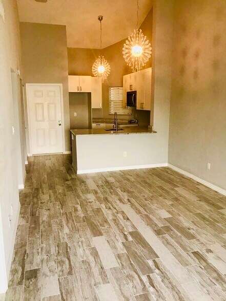 More Photos Of 115 112th Ave NE, Saint Petersburg Specialty For Sale