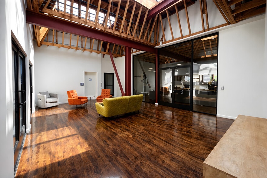 More Photos Of 5715-5717 N Figueroa St, Los Angeles Storefront For Lease