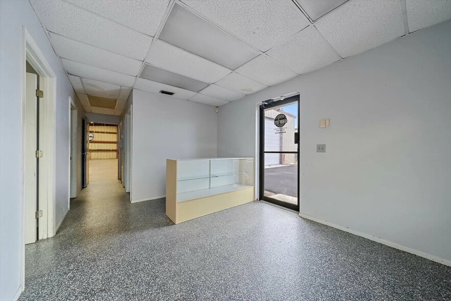 More Photos Of 2311 Whitfield Industrial Way, Sarasota Warehouse For Sale