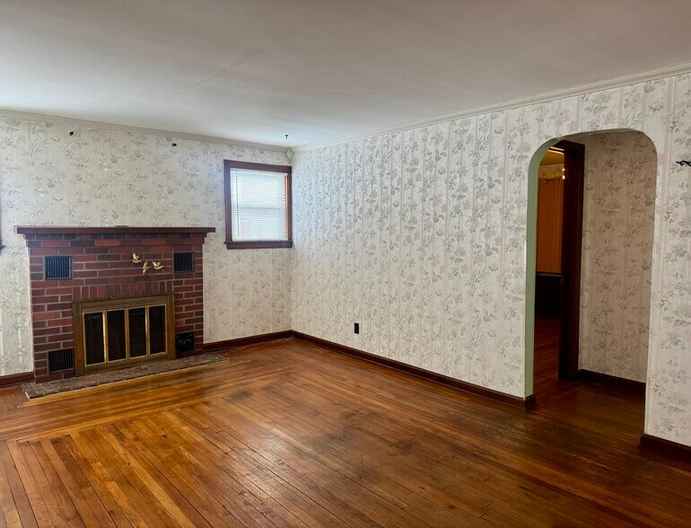 More Photos Of 374 Niles Cortland Rd SE, Warren Specialty For Sale