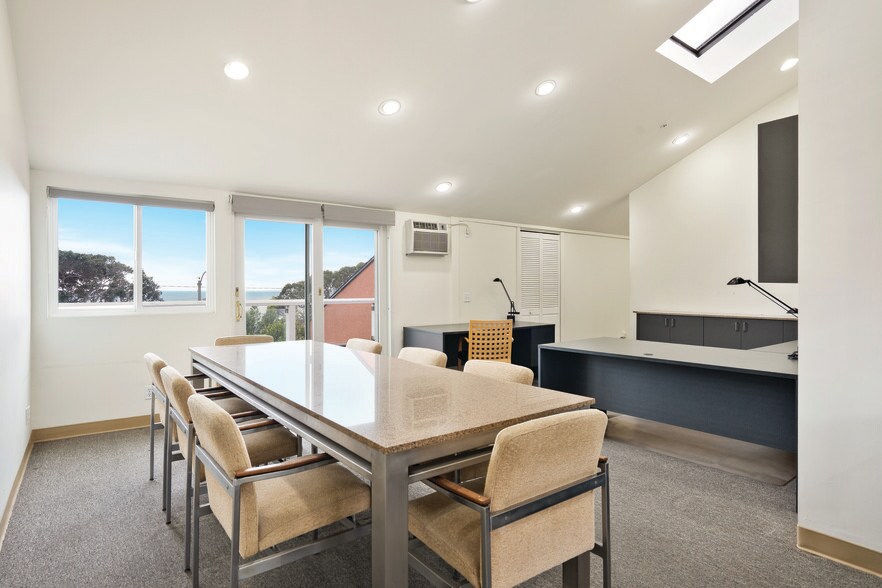 More Photos Of 1100 S Coast Hwy, Laguna Beach Office For Sale