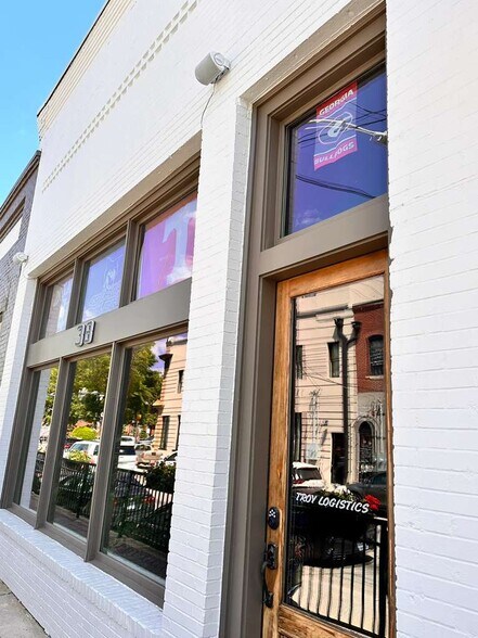 More Photos Of 38 Macon St, McDonough Office For Lease