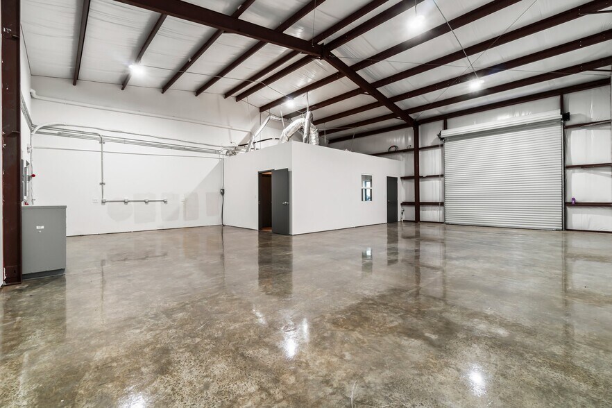 More Photos Of 25330 Aldine Westfield Rd, Spring Warehouse For Lease