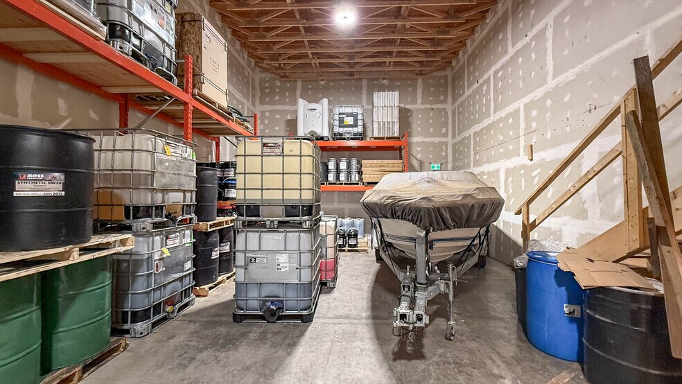 More Photos Of 9013-9021 Jim Bailey Rd, Kelowna Manufacturing For Sale