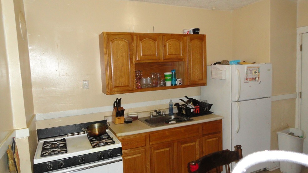 More Photos Of 1069-1075 Capitol Ave, Hartford Apartments For Sale