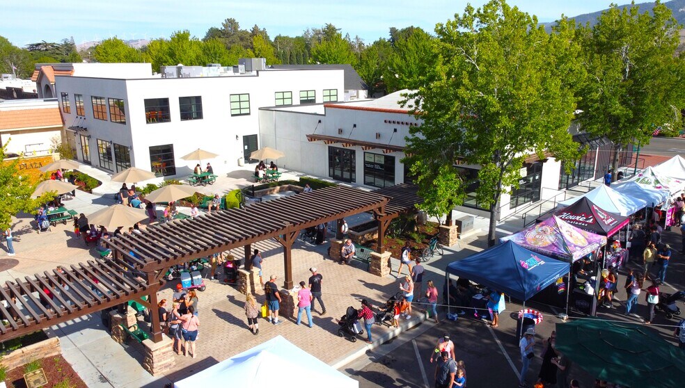 More Photos Of 122 S Green St, Tehachapi Coworking Space